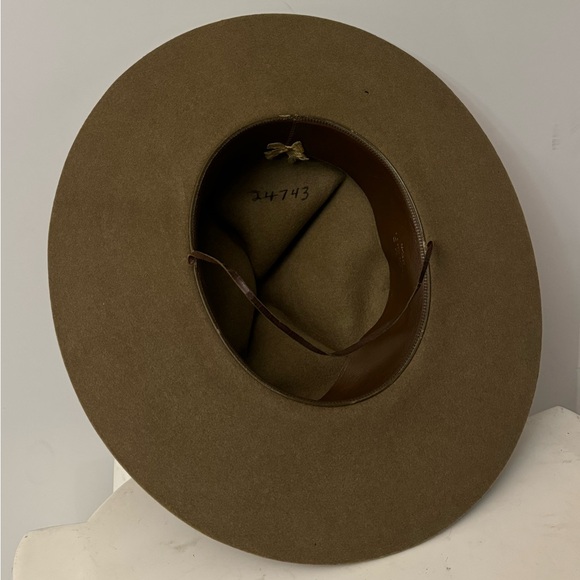 1964 RCMP Mountie hat - Picture 5 of 10